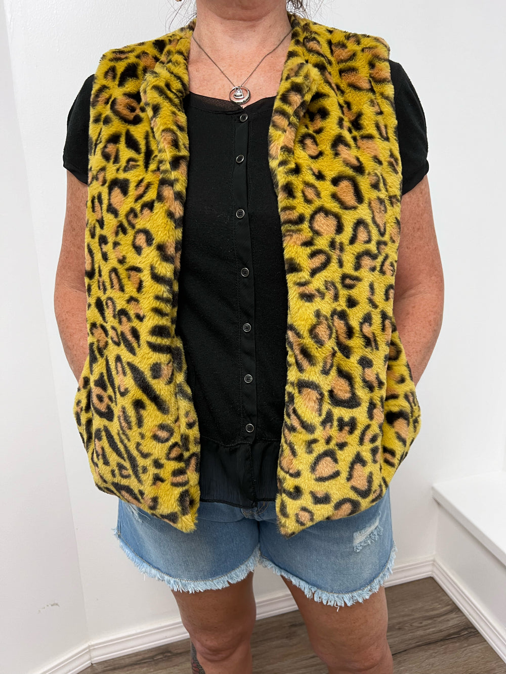 Women's Size Small Favlux Animal Print Vest